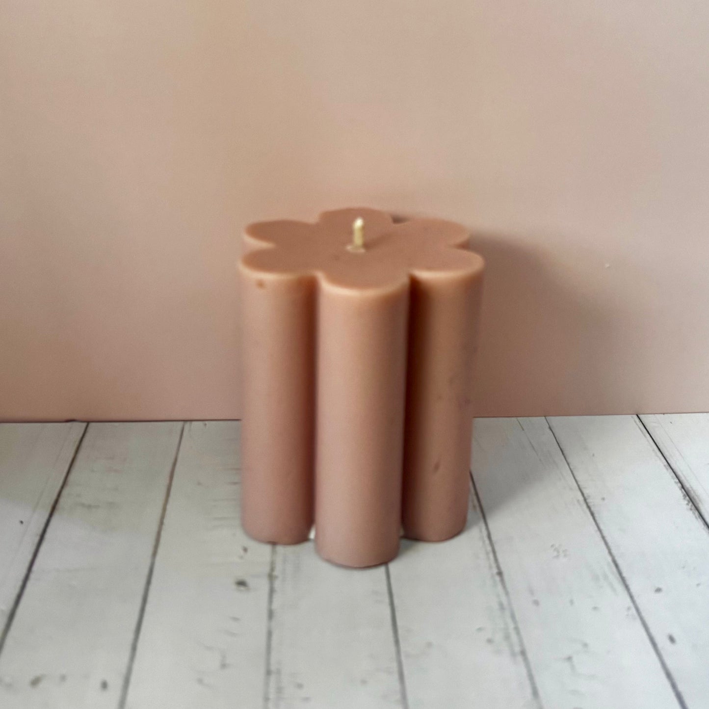 Daisy Pillar Candle