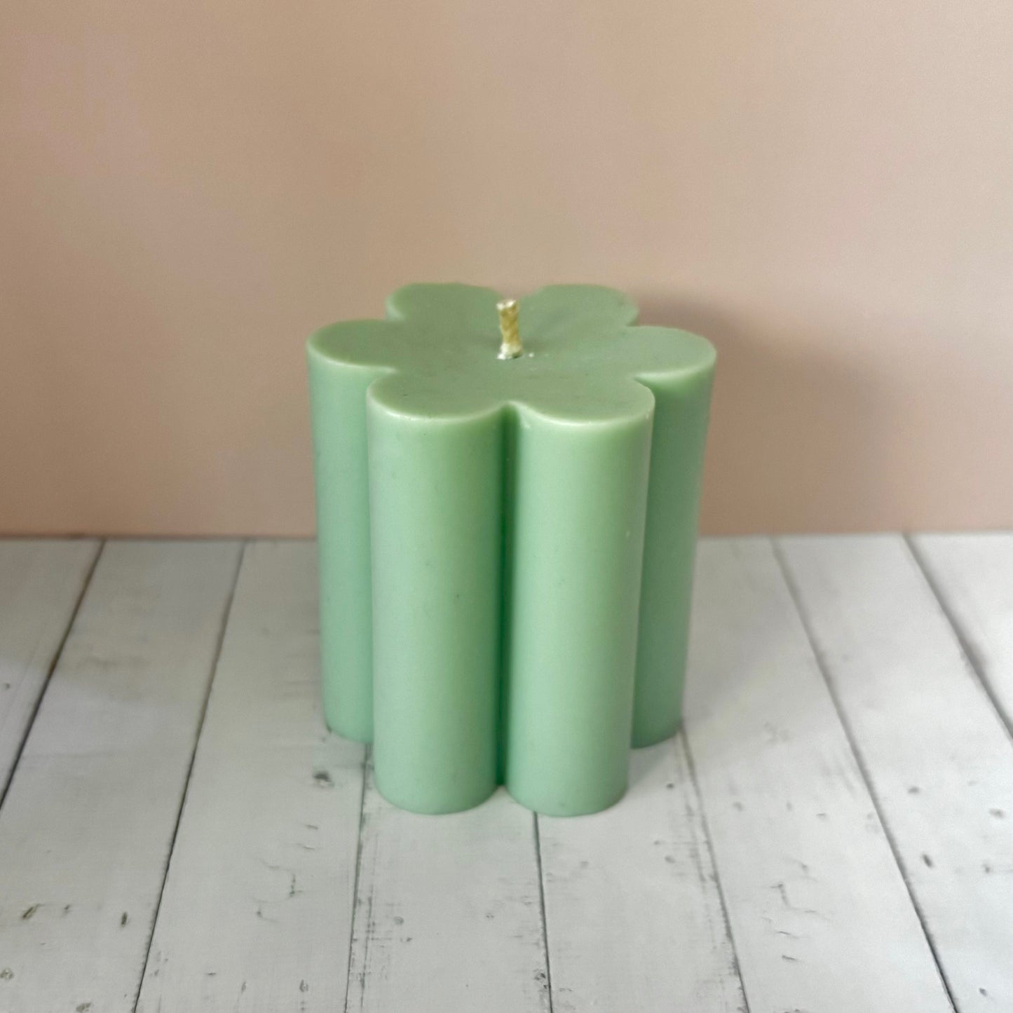Daisy Pillar Candle