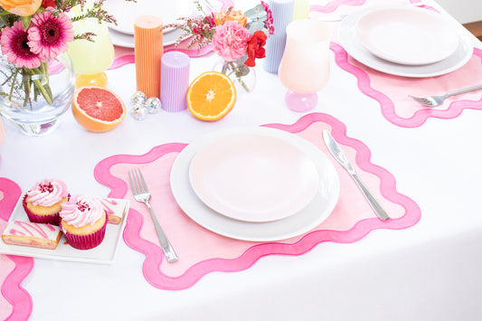 Scalloped Linen Placemat Set
